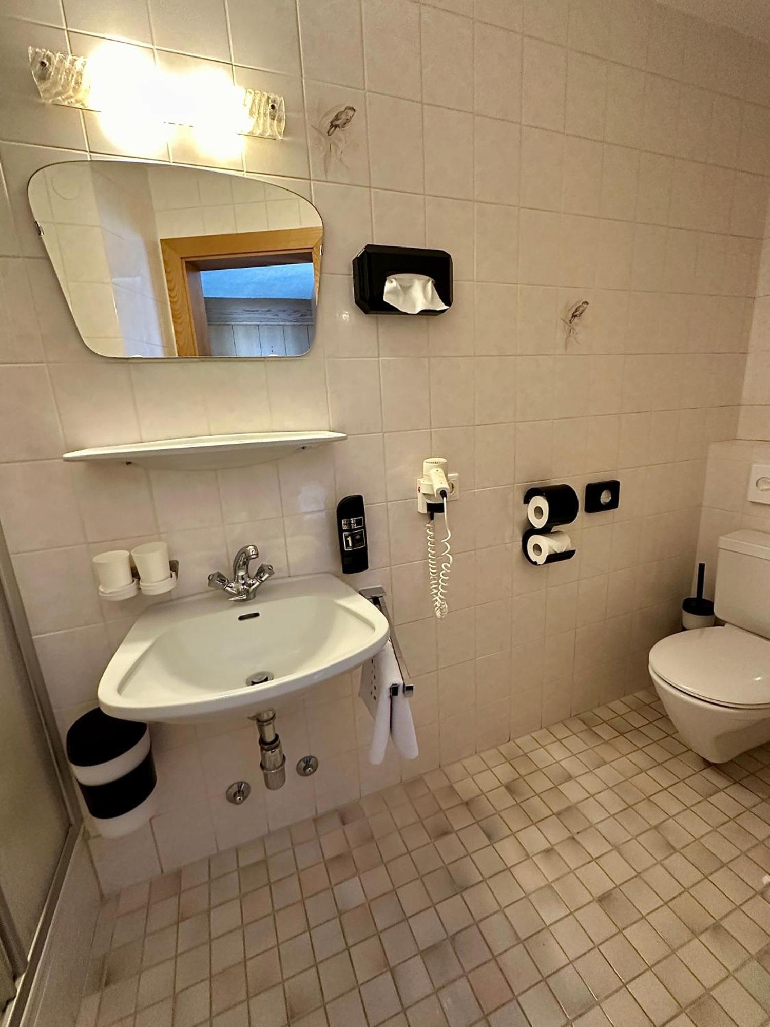 Hotel Zirbenhof Sankt Leonhard im Pitztal Rom bilde